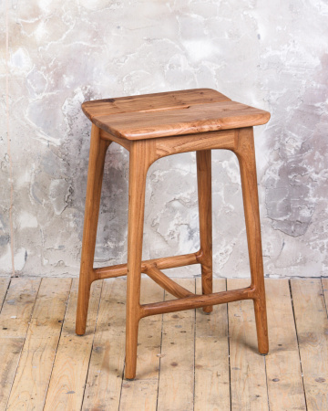 Полубарный стул карагач