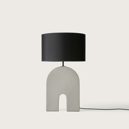 Настольная лампа металлическая серая Home